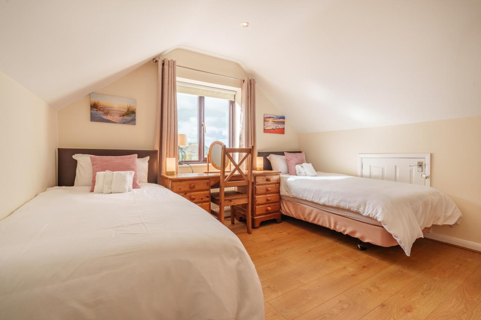 Offa'S Lodge Family Home Quiet Area With Sea Views Prestatyn Exteriör bild